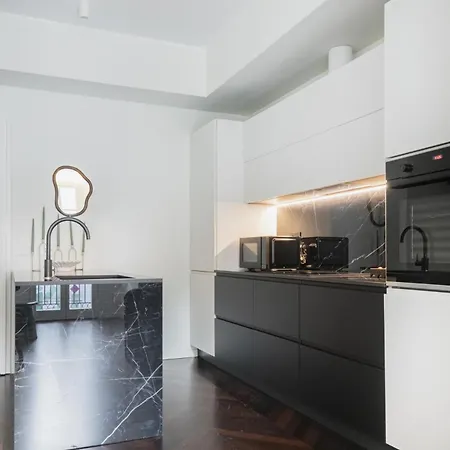 Easylife - Superbo Vicino Al Duomo Apartment