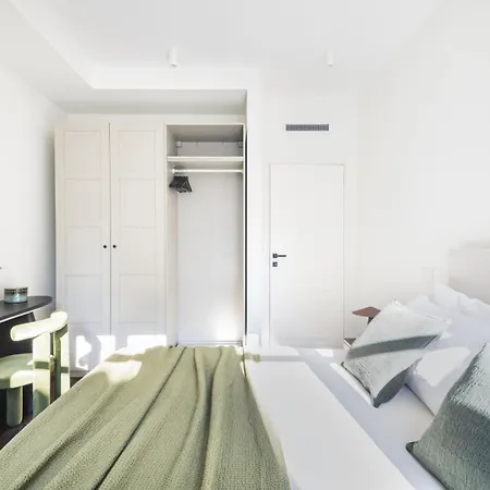 Apartment Easylife - Superbo Vicino Al Duomo Milan